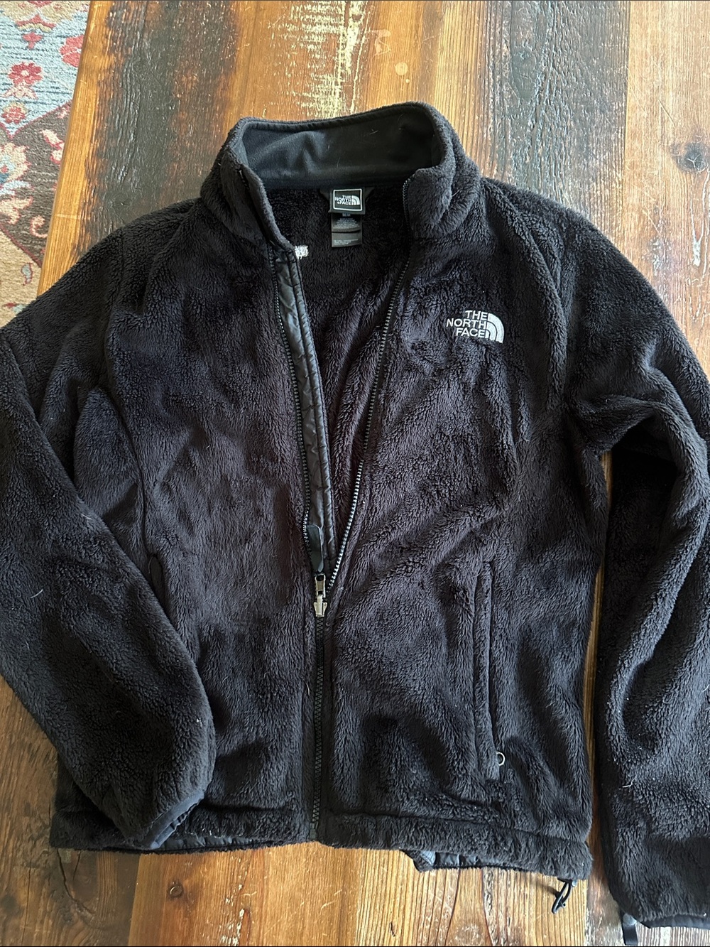 The North Face women’s Black Fleece Jacket